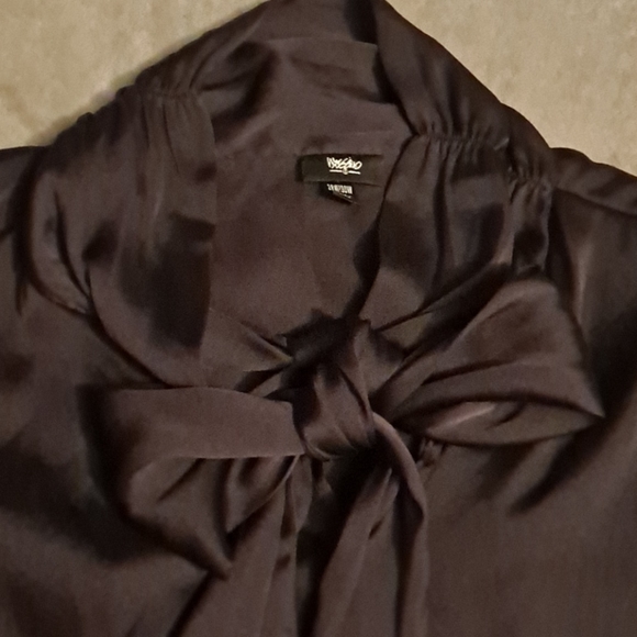 Short sleeved silky sheer blouse - Picture 4 of 7